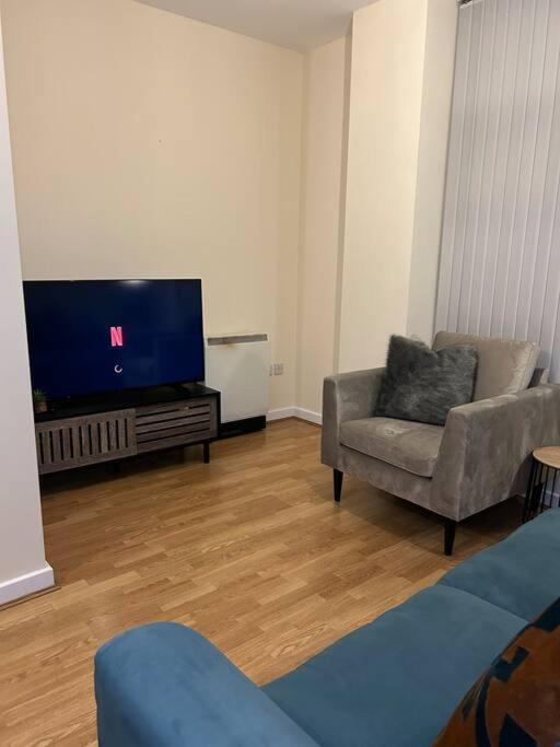 Central Birmingham City Apartment -Smart Tv - Free Parking Onsite Dış mekan fotoğraf